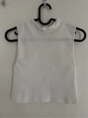 Fct basics Sleek white Mock Neck Crop Top size L